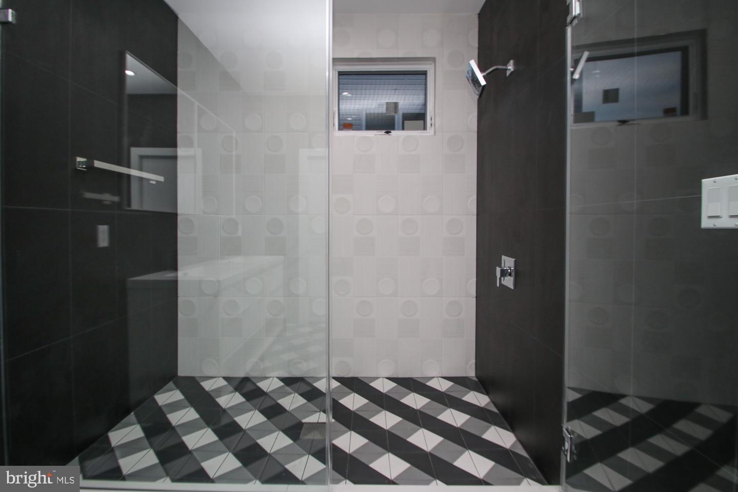 810 N Uber St #3 Property Photo 21