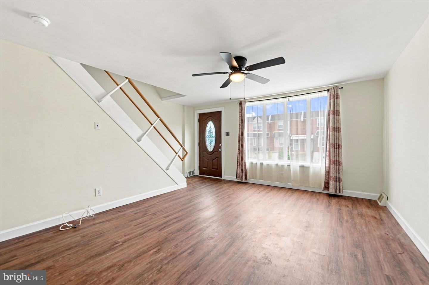 4452 Garden St Property Photo 2
