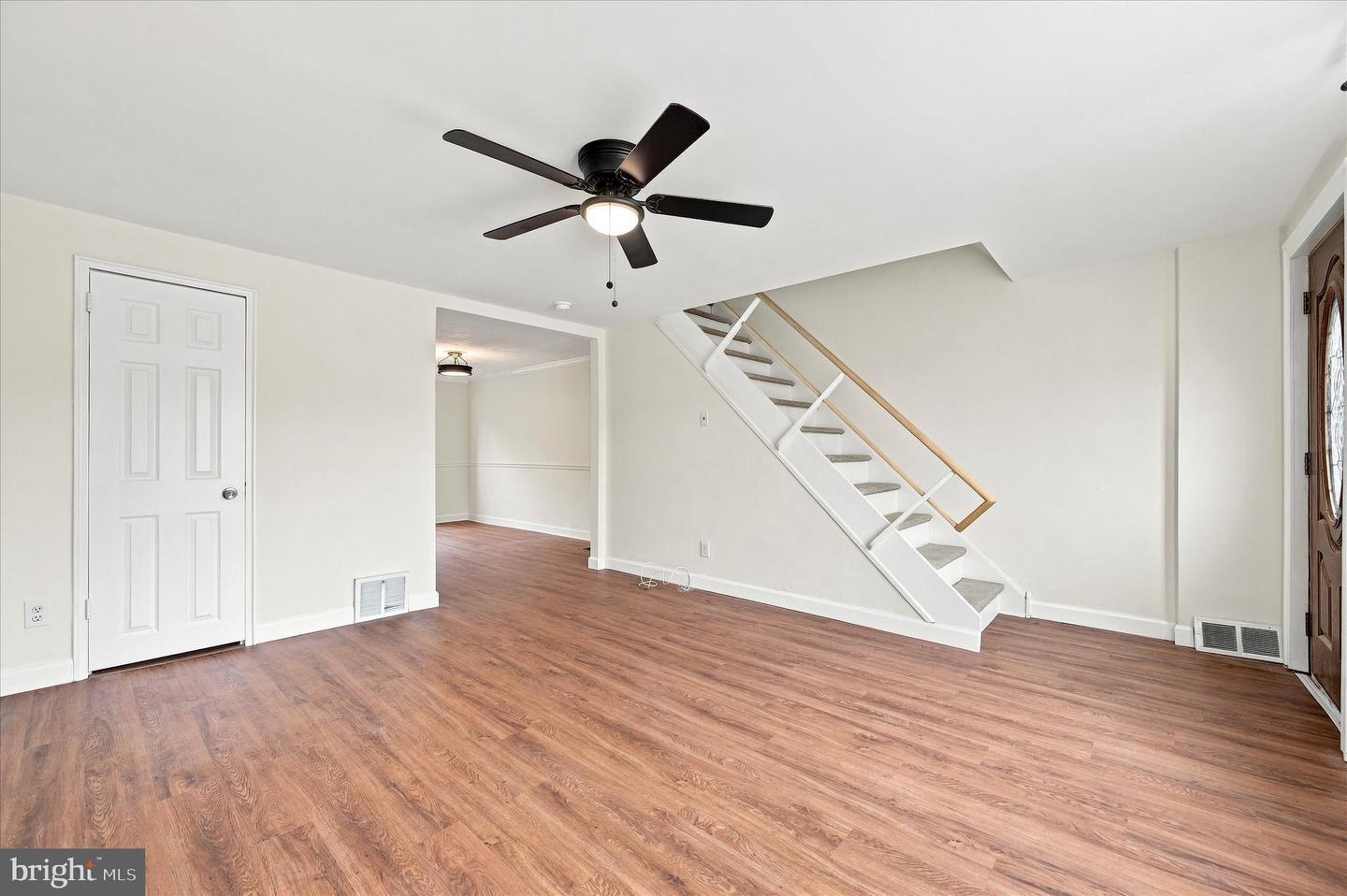 4452 Garden St Property Photo 3