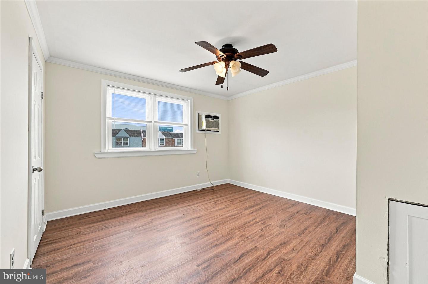 4452 Garden St Property Photo 10