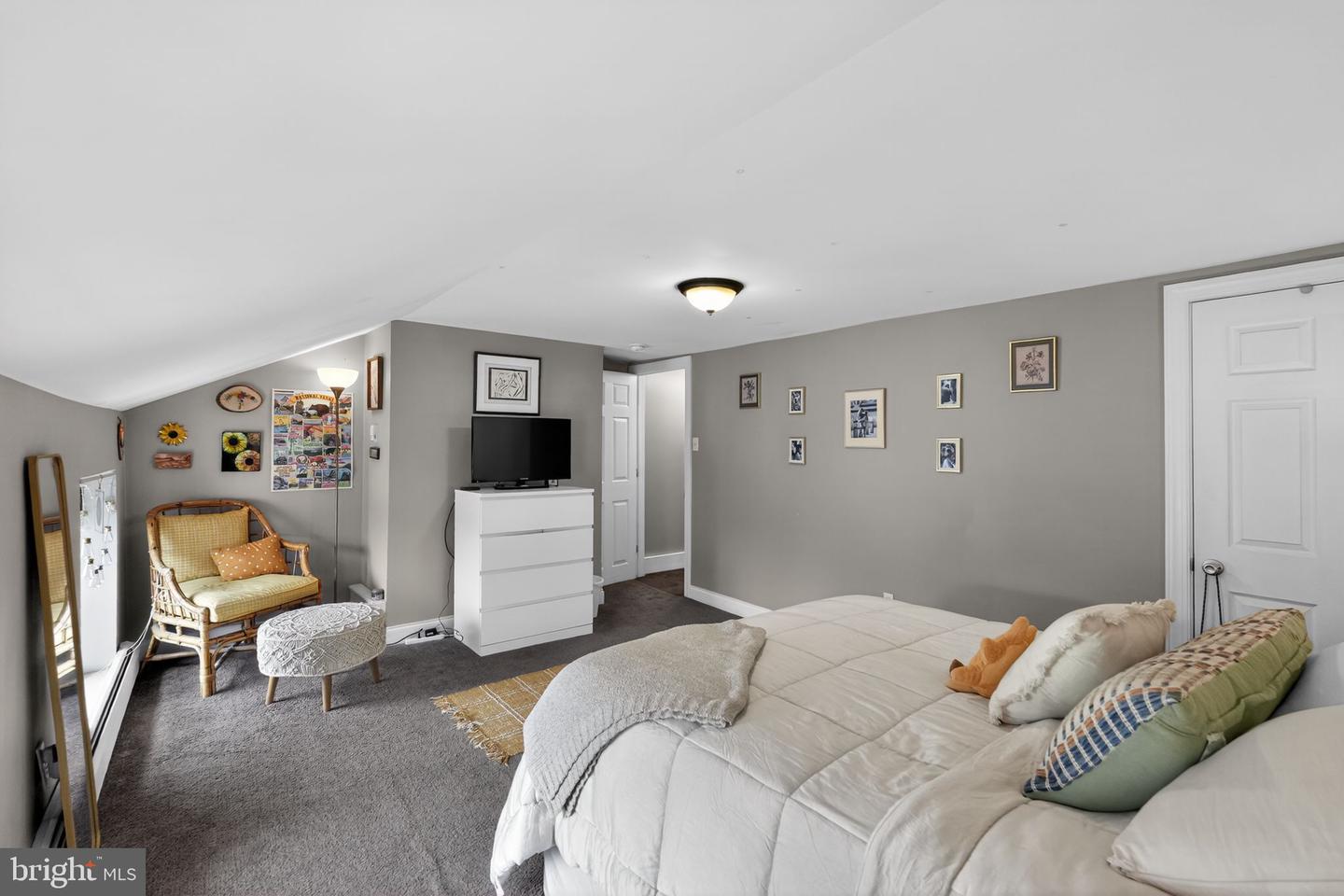 4743 Umbria St Property Photo 14
