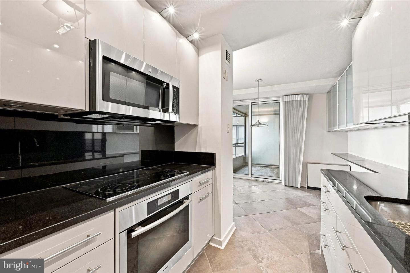 224-30 W Rittenhouse Sq #1410 Property Photo 9