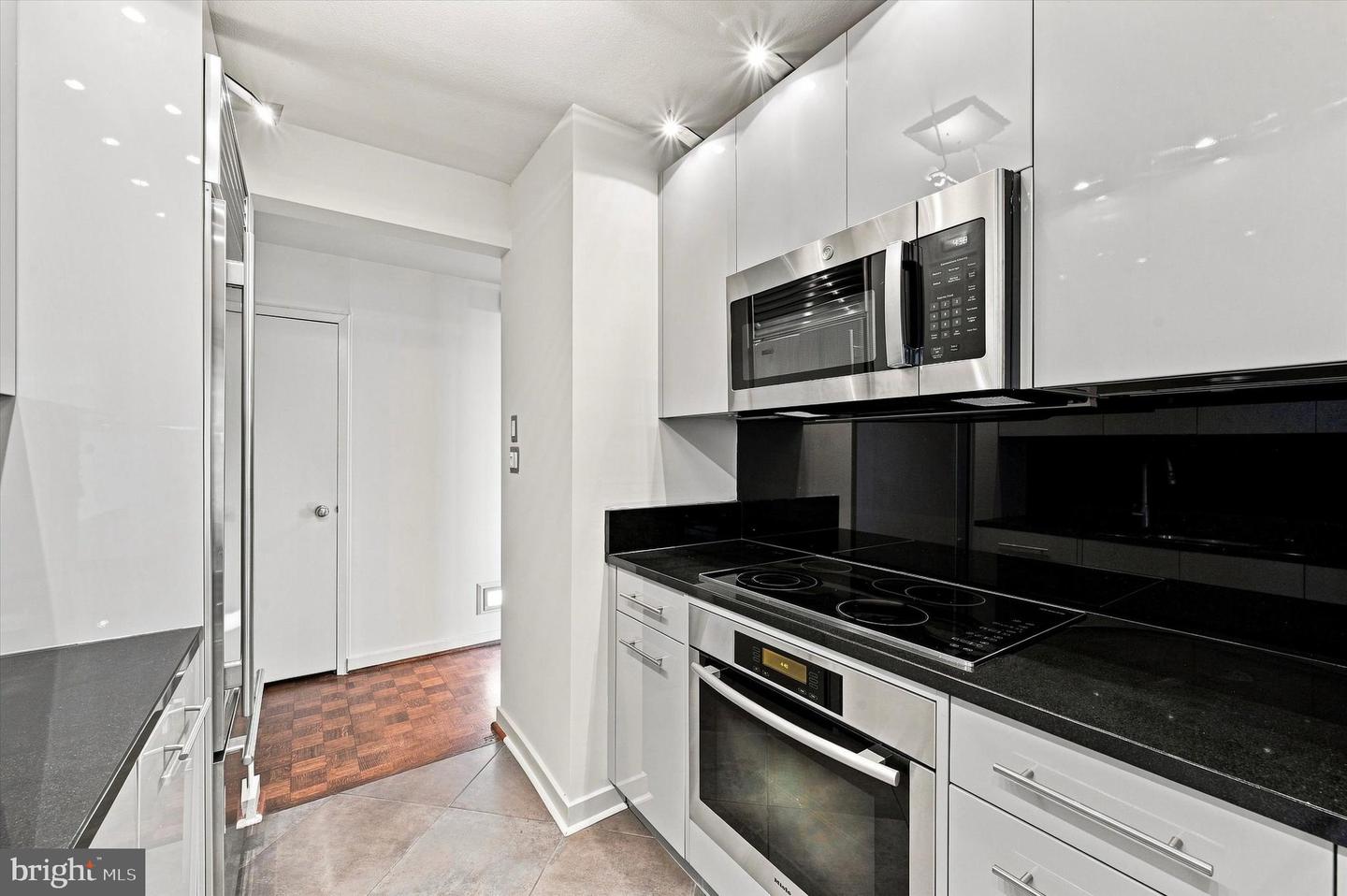 224-30 W Rittenhouse Sq #1410 Property Photo 11