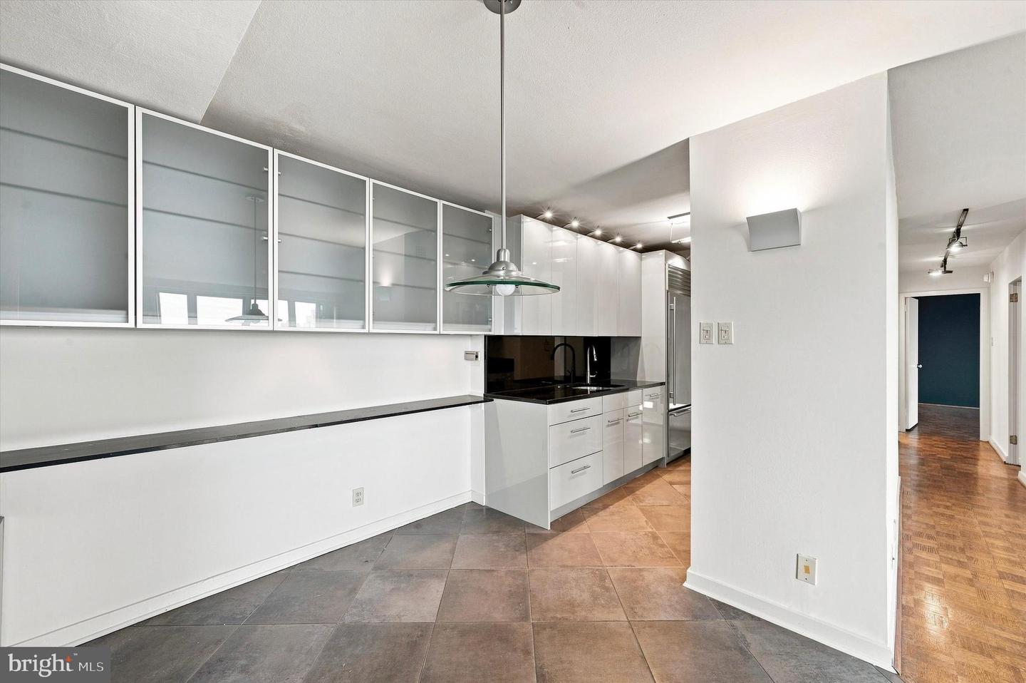 224-30 W Rittenhouse Sq #1410 Property Photo 13