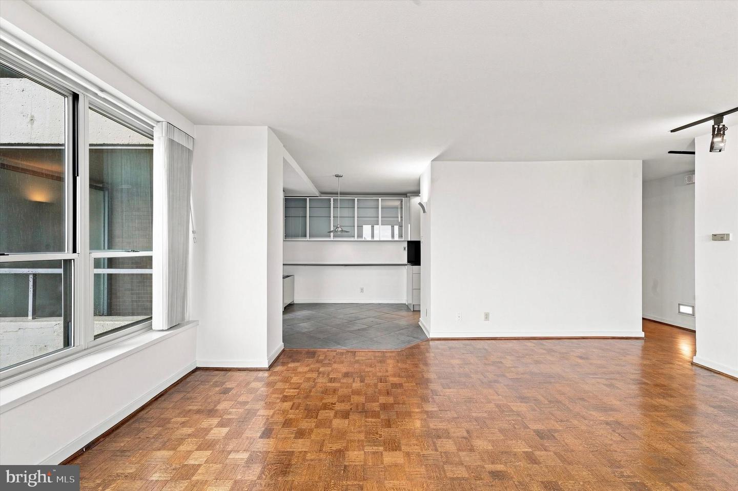 224-30 W Rittenhouse Sq #1410 Property Photo 20