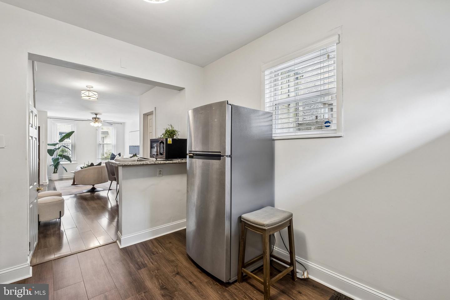 541 Sigel St Property Photo 10