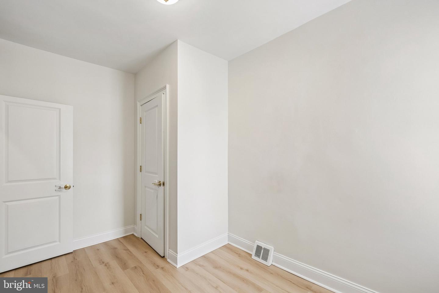 541 Sigel St Property Photo 21