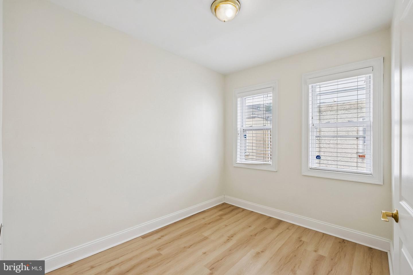 541 Sigel St Property Photo 23
