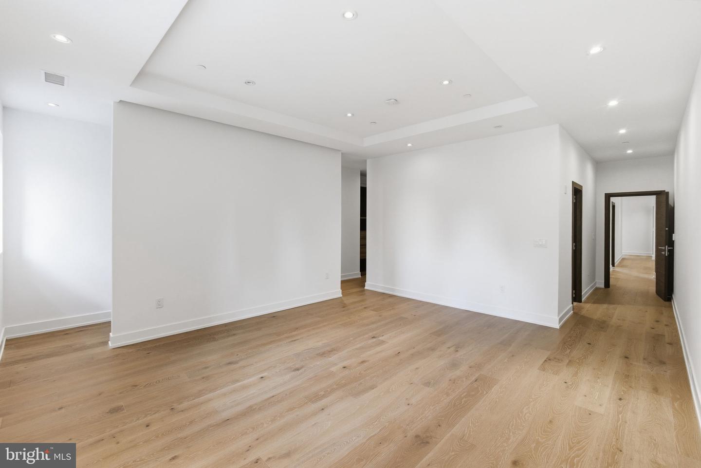 2108-10 Walnut St #401 Property Photo 15