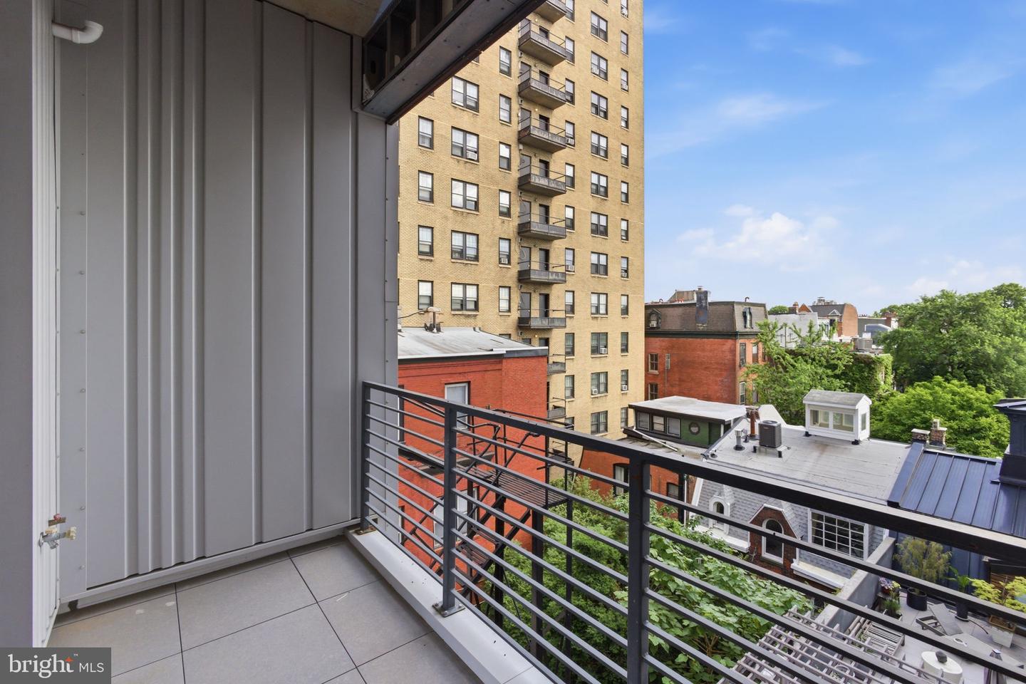 2108-10 Walnut St #401 Property Photo 26