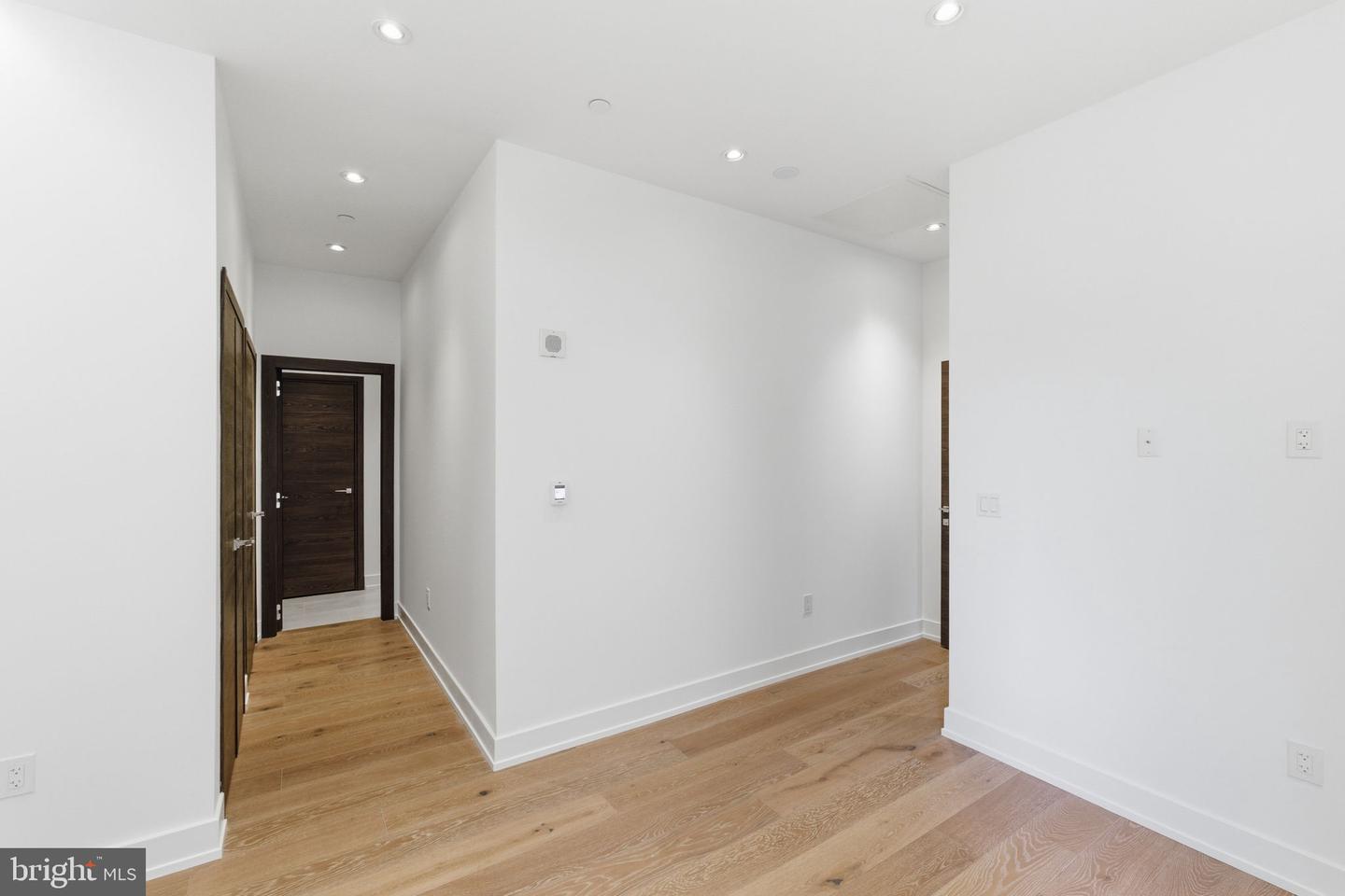 2108-10 Walnut St #401 Property Photo 27