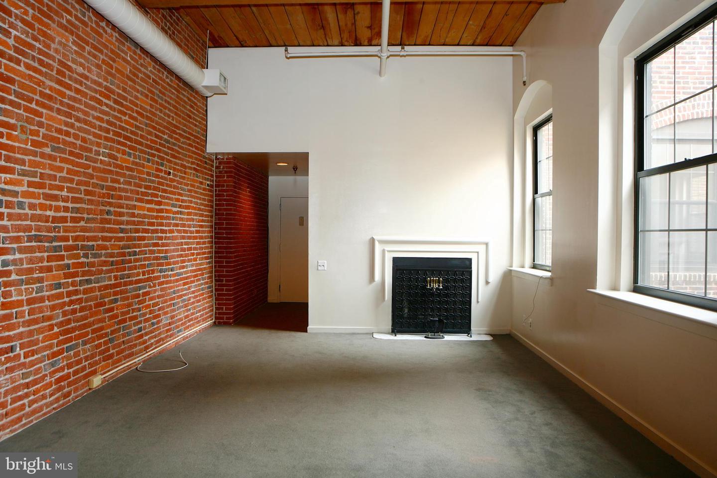 130-5 Arch St #101 Property Photo 5