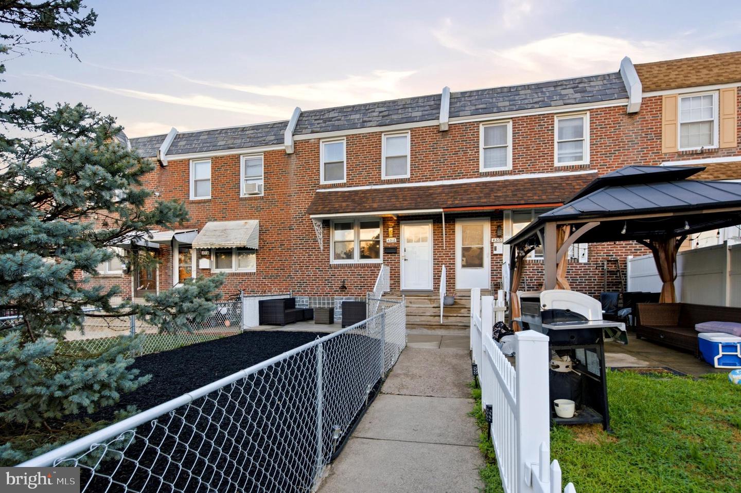 4316 I St Property Photo 1