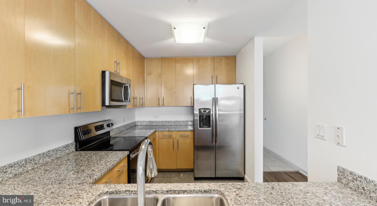 206 W Washington Sq #4307 Property Photo 14