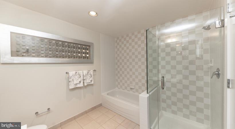 206 W Washington Sq #4307 Property Photo 24