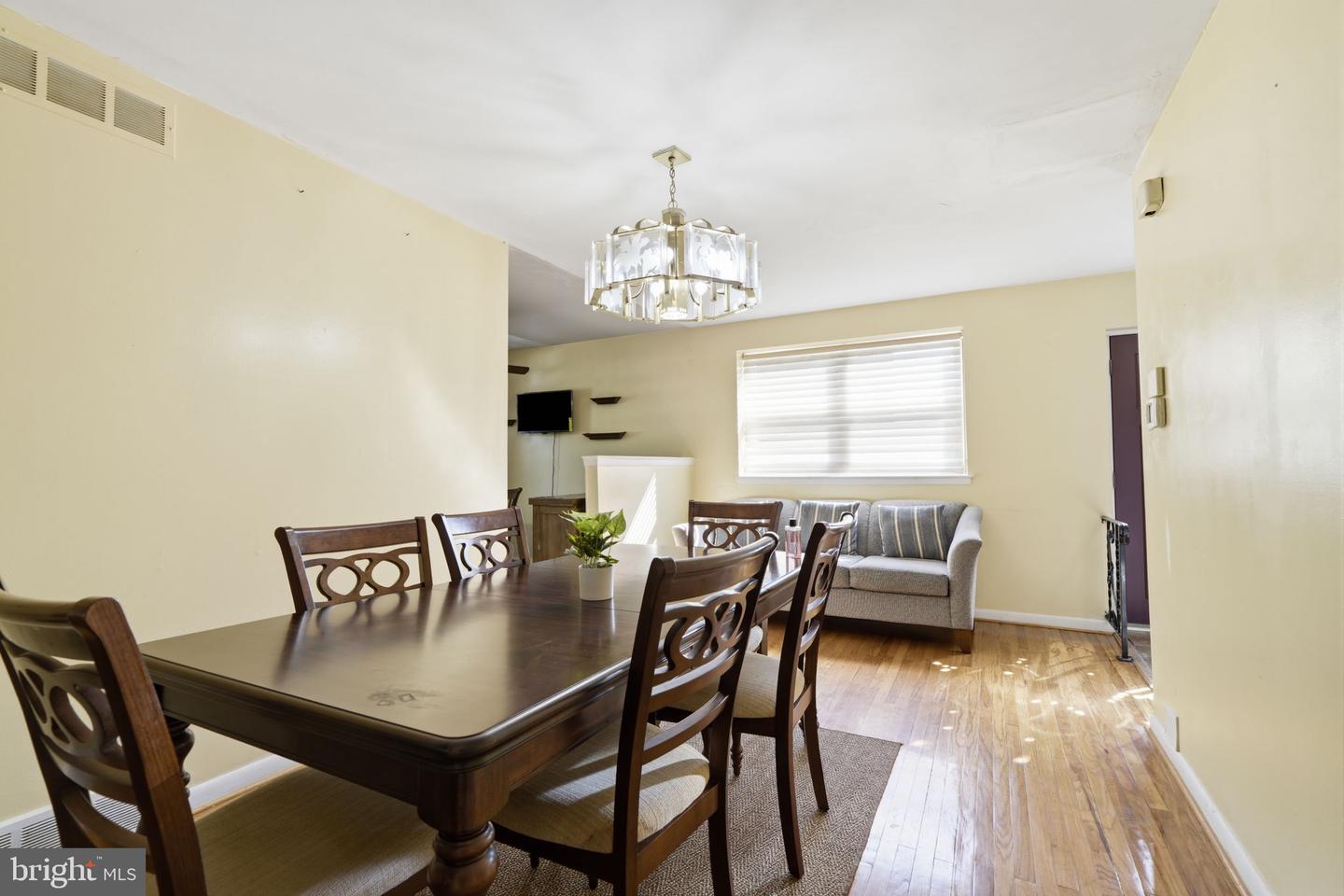 362 Tomlinson Ter Property Photo 7