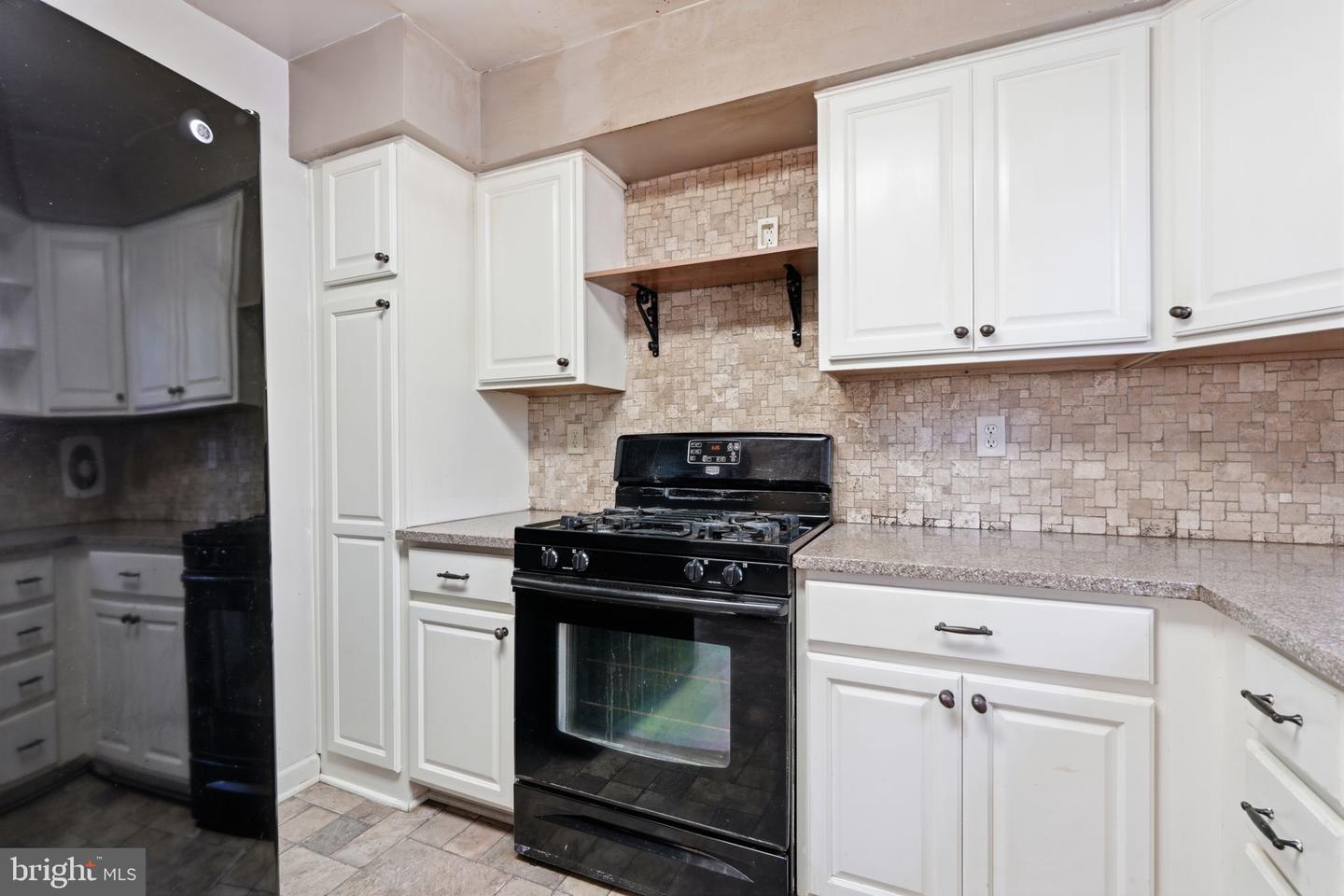 362 Tomlinson Ter Property Photo 11