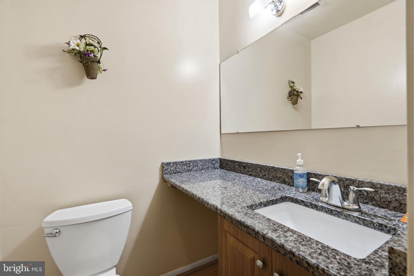 362 Tomlinson Ter Property Photo 25
