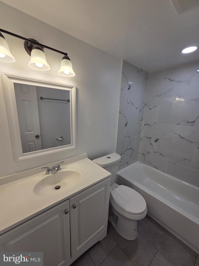 8947 Alton St #2nd Floor Property Photo 10