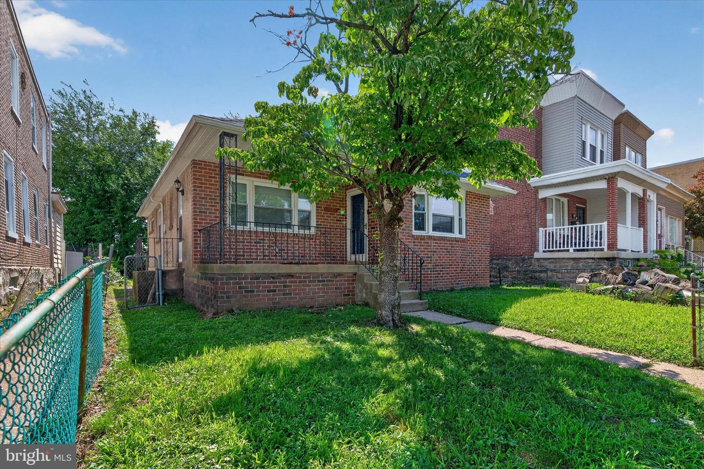 534 Benner St #a Property Photo 6