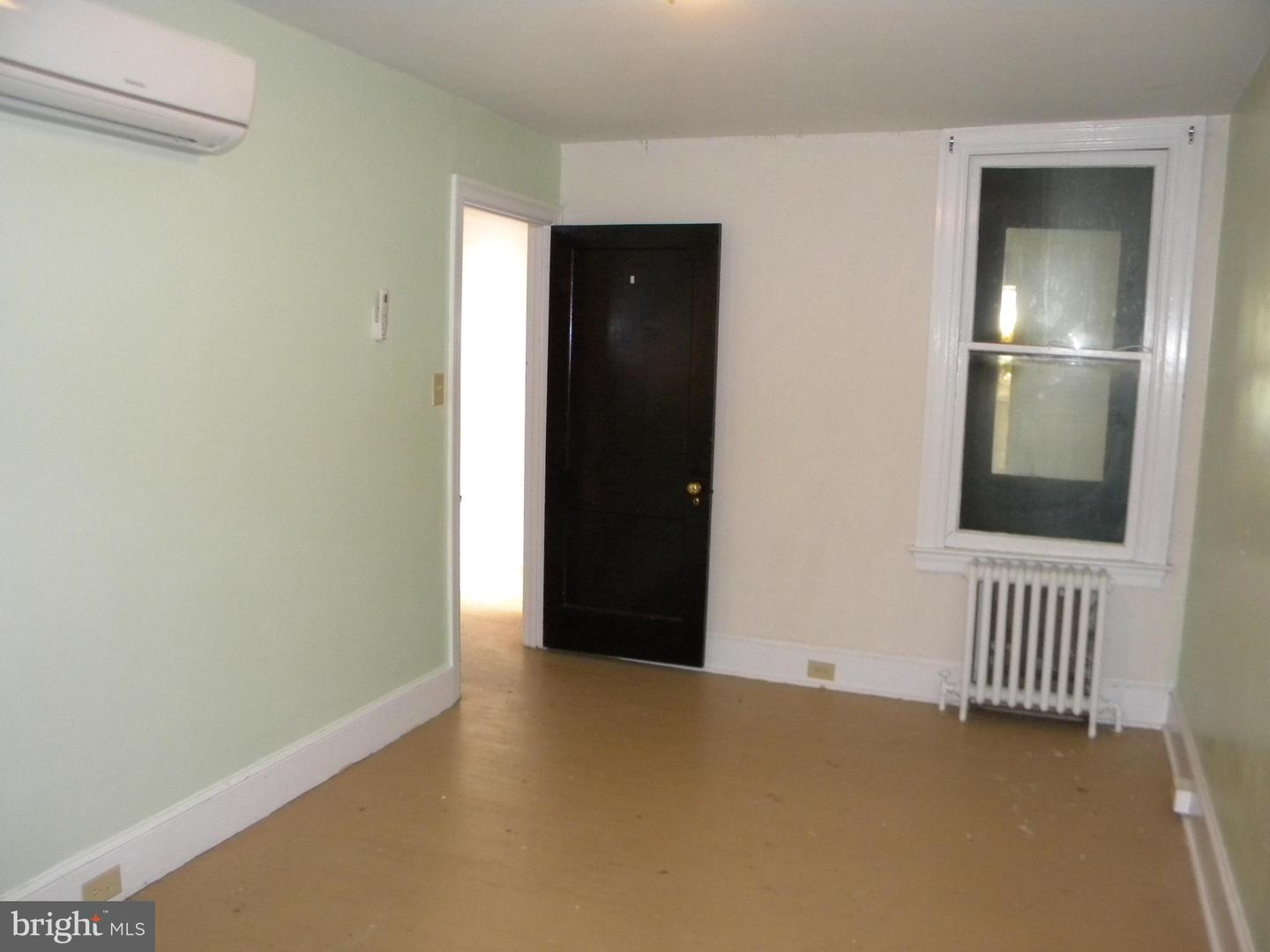 8518 Germantown Ave Property Photo 12