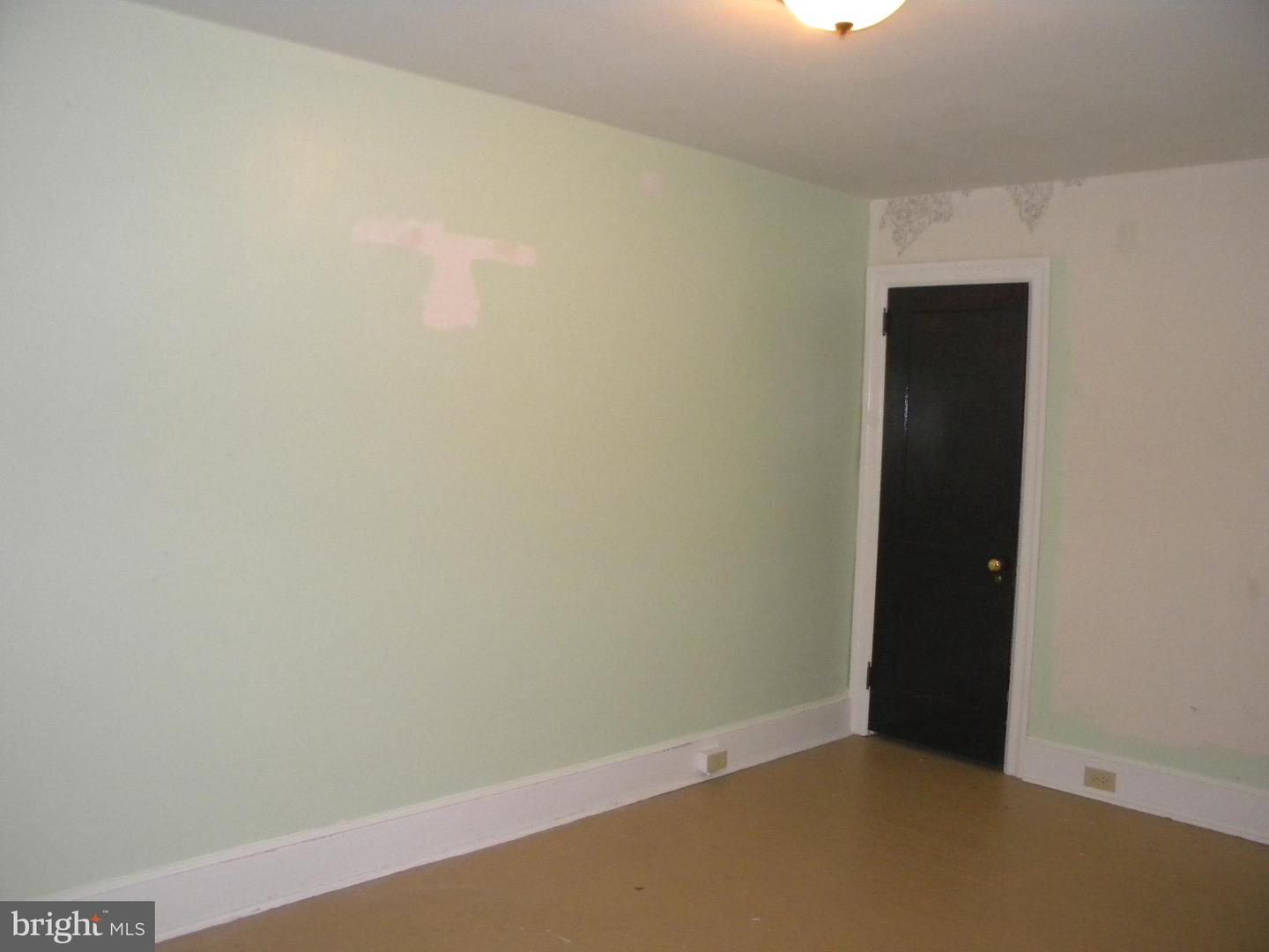 8518 Germantown Ave Property Photo 13
