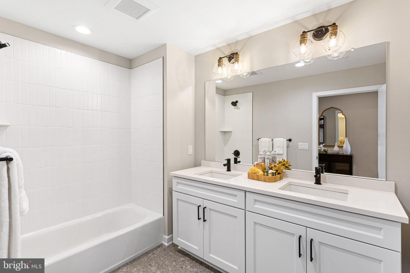 3031 Bridgeview Walk Property Photo 18
