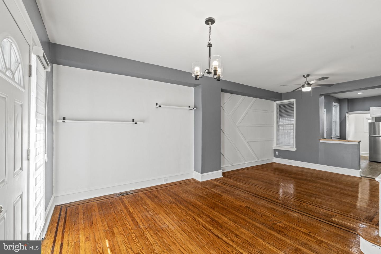 5708 N Woodstock St Property Photo 5