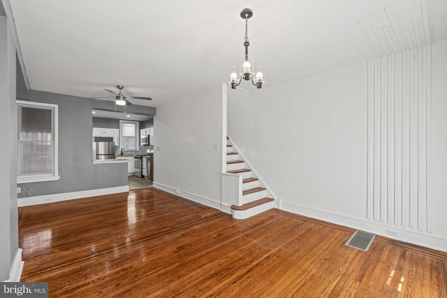 5708 N Woodstock St Property Photo 19