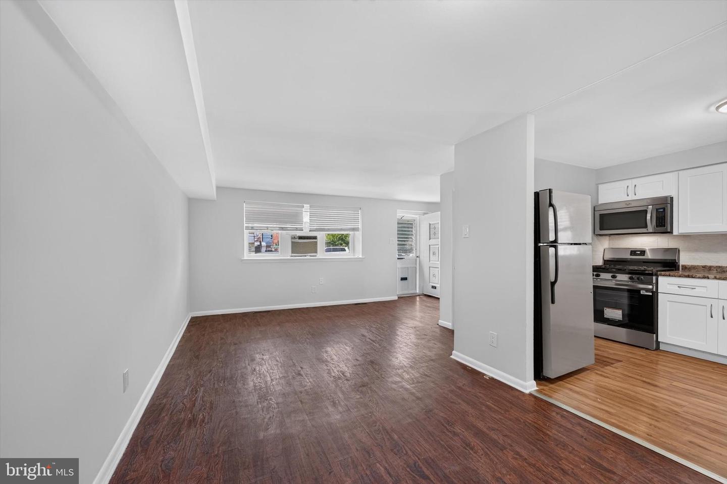 2261 Strahle St #1st Fl Property Photo 8