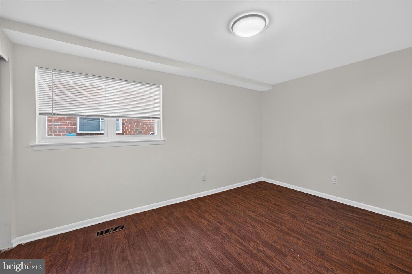 2261 Strahle St #1st Fl Property Photo 10