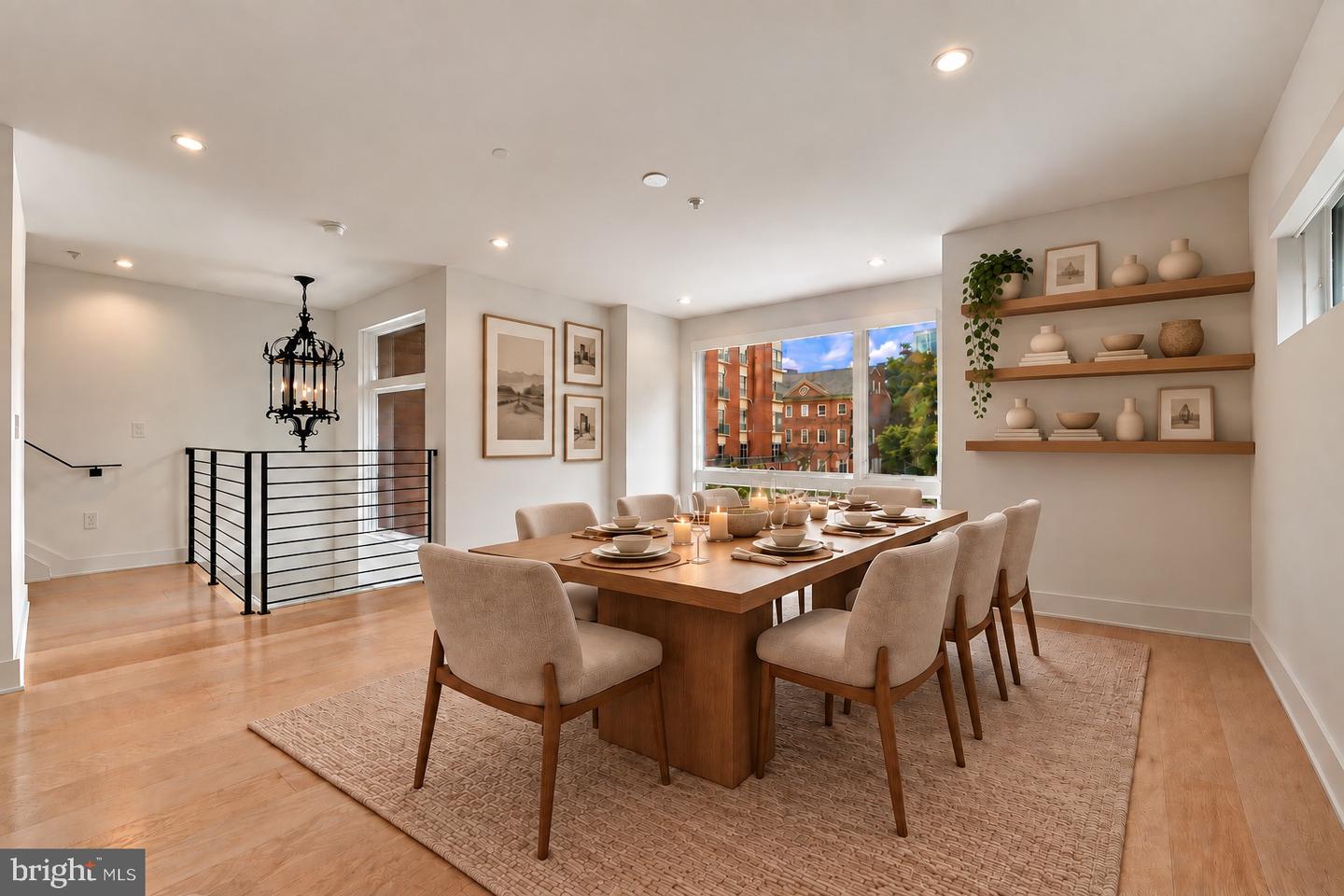 141 S Hancock St Property Photo 3