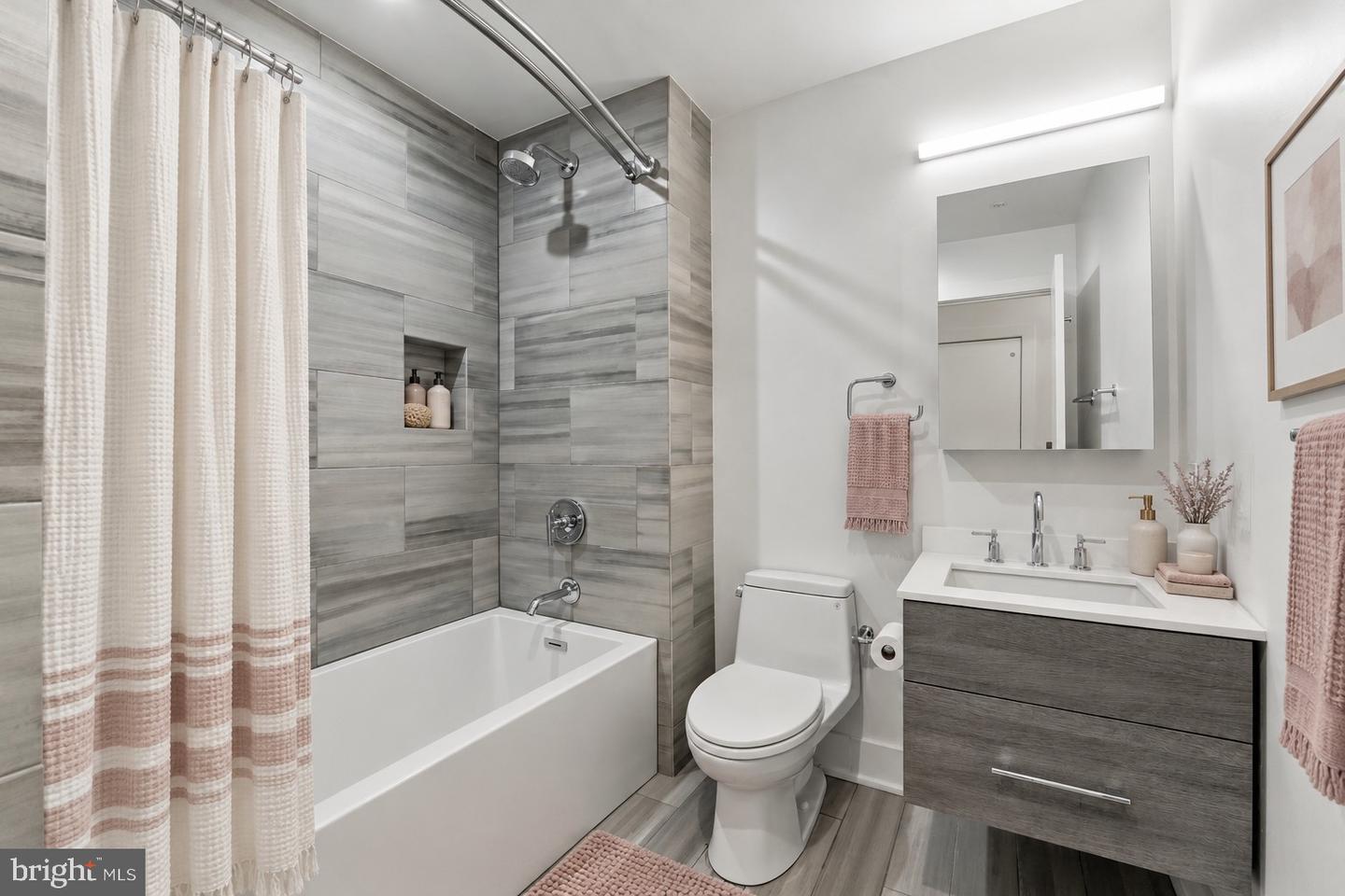 141 S Hancock St Property Photo 30