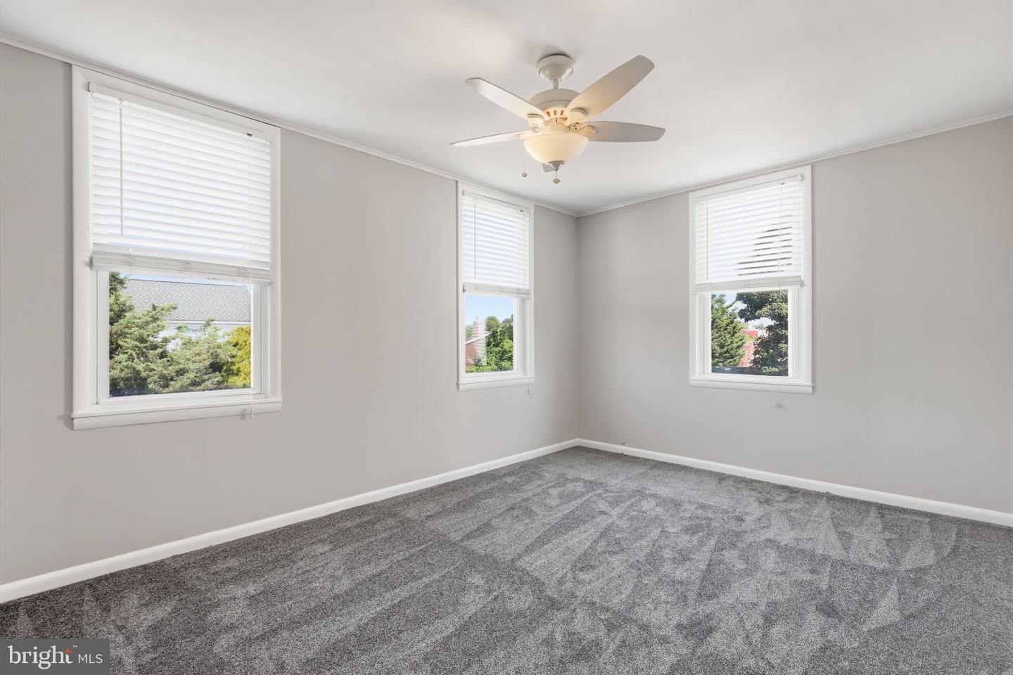 4305 Linden Ave Property Photo 17