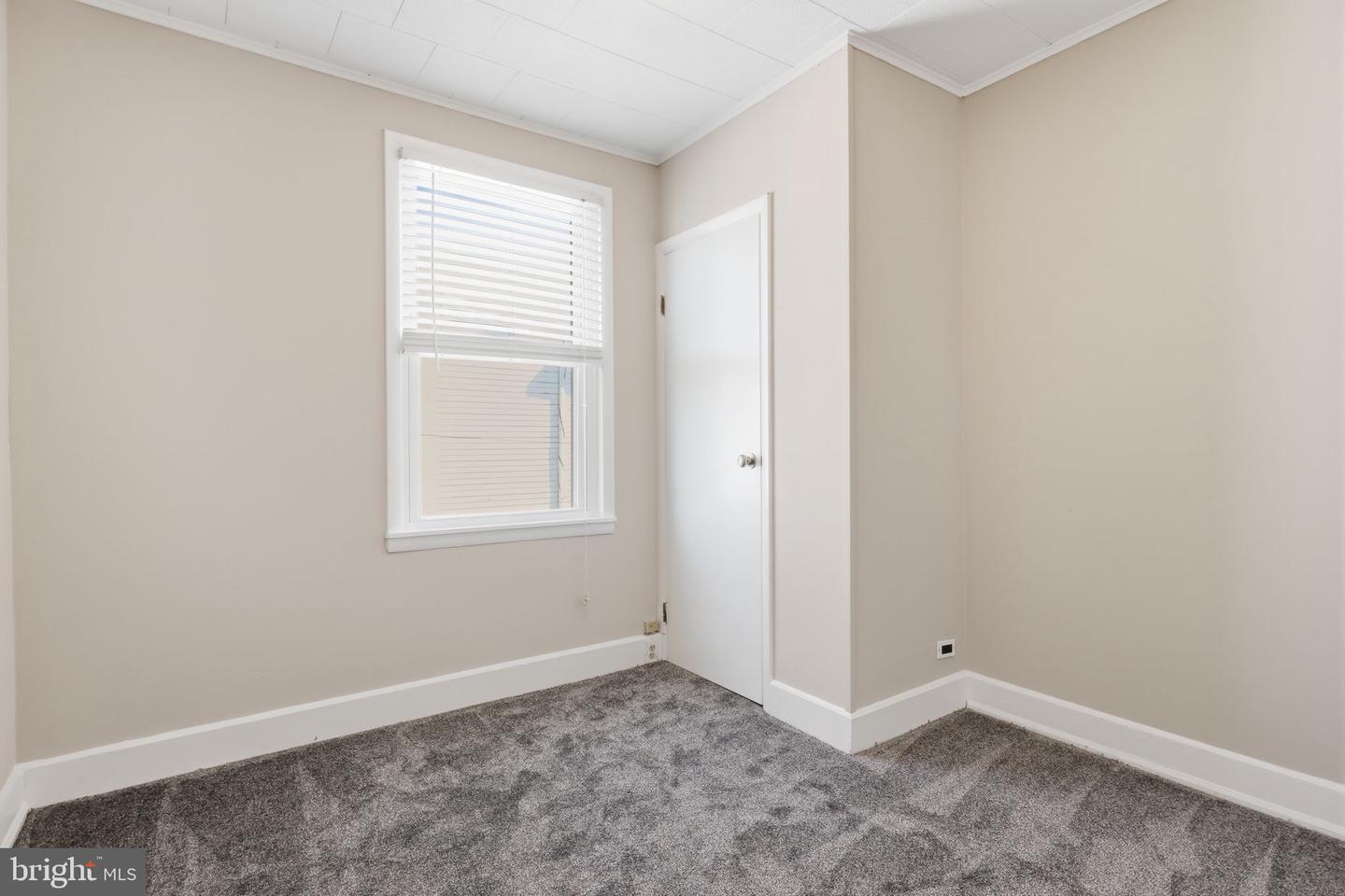 4305 Linden Ave Property Photo 18