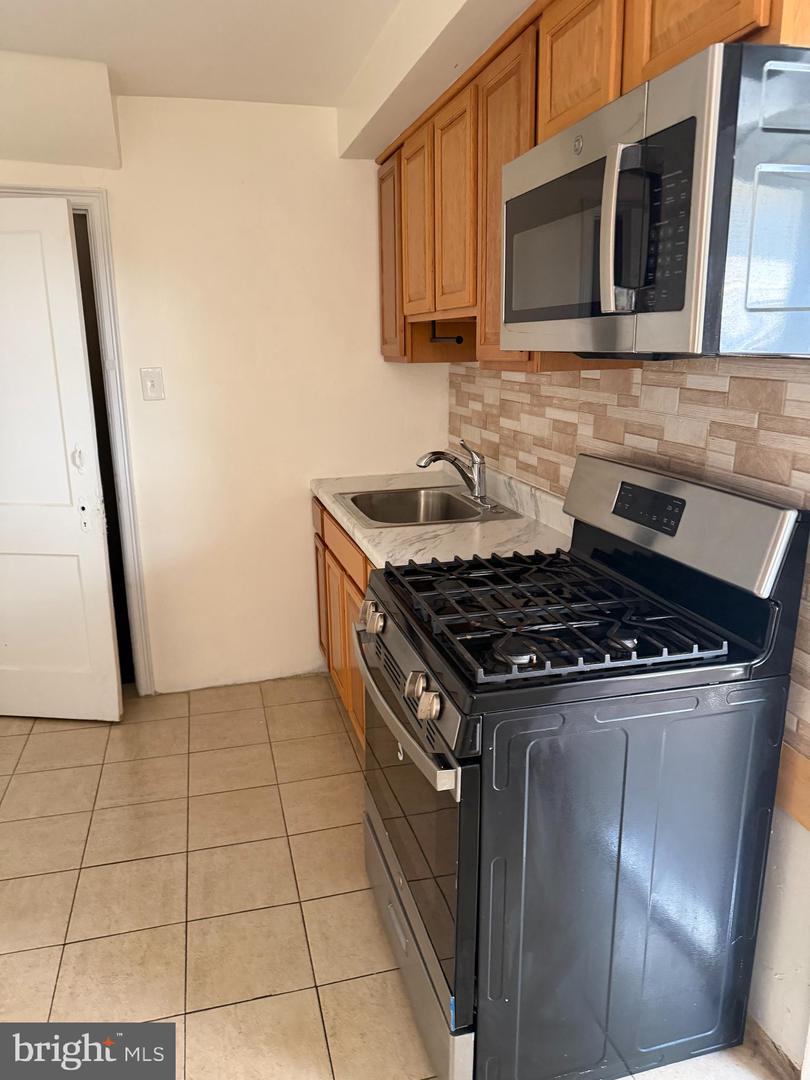4103 I St Property Photo 3