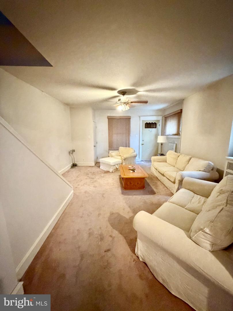 4314 Disston St Property Photo 5