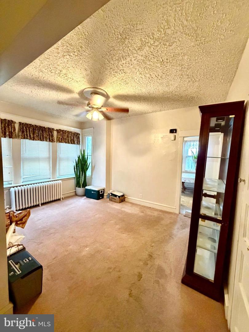 4314 Disston St Property Photo 8