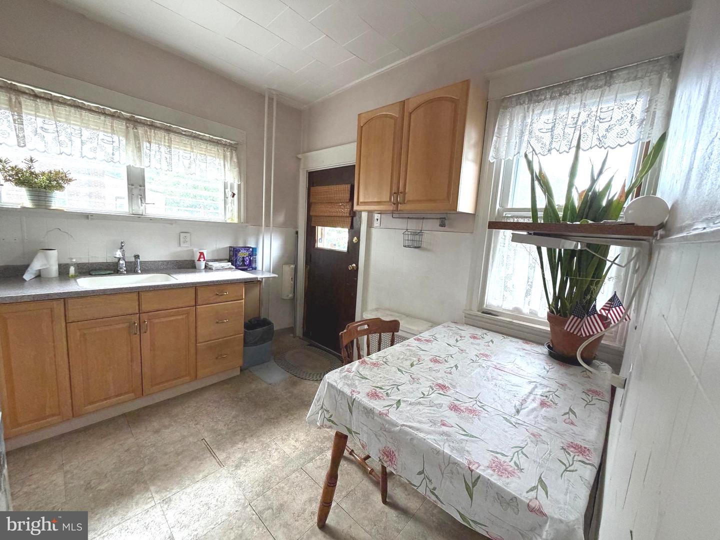 4314 Disston St Property Photo 10