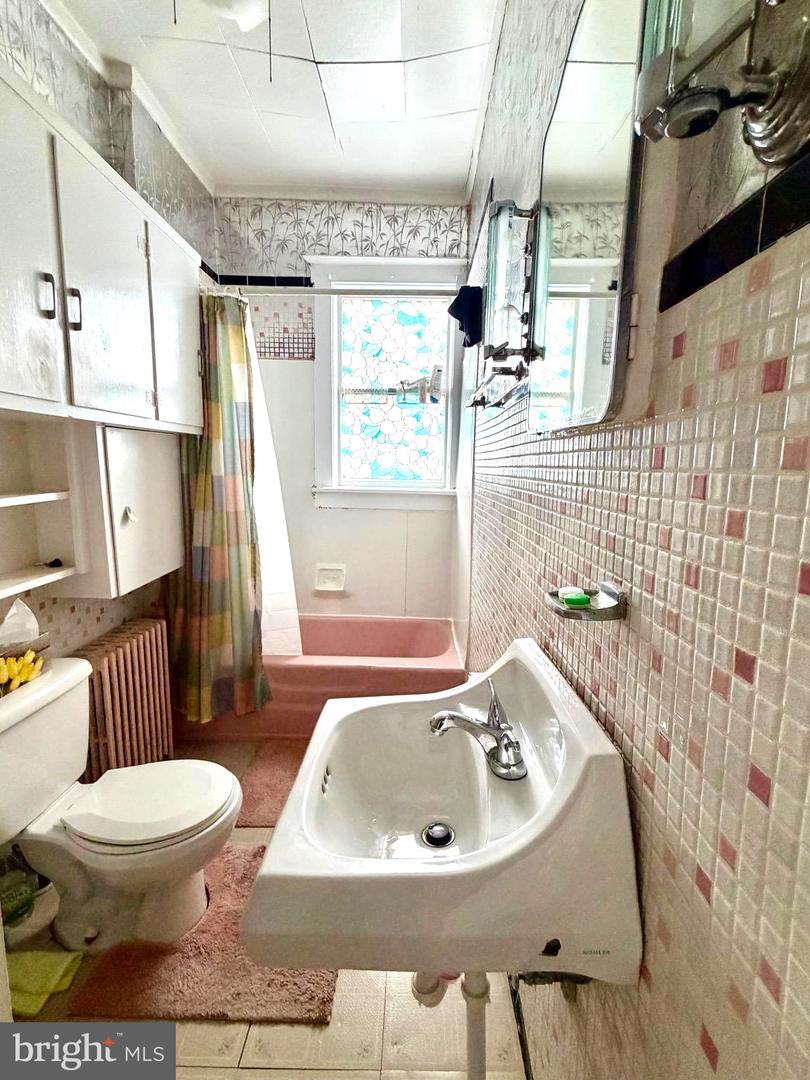 4314 Disston St Property Photo 11
