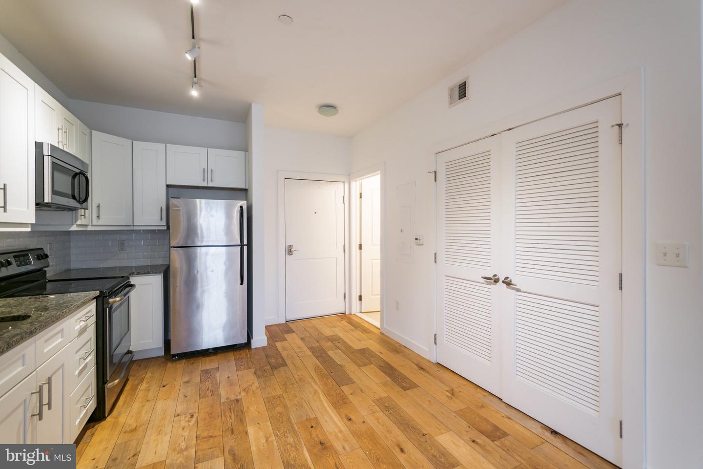 224 Church St #unit 209 Property Photo 3