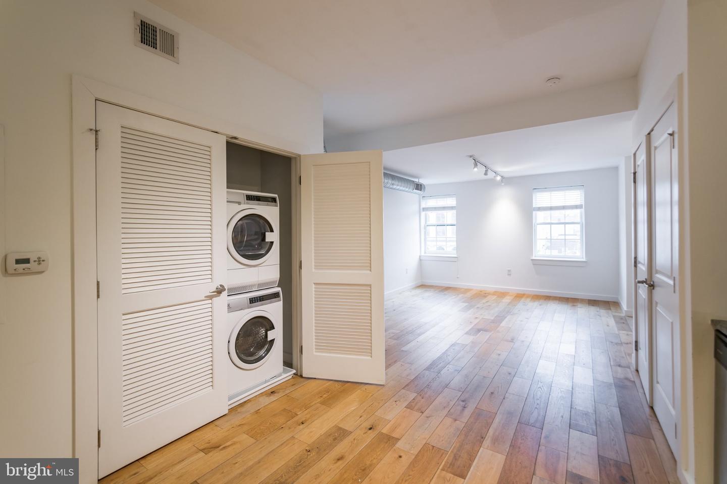 224 Church St #unit 209 Property Photo 6