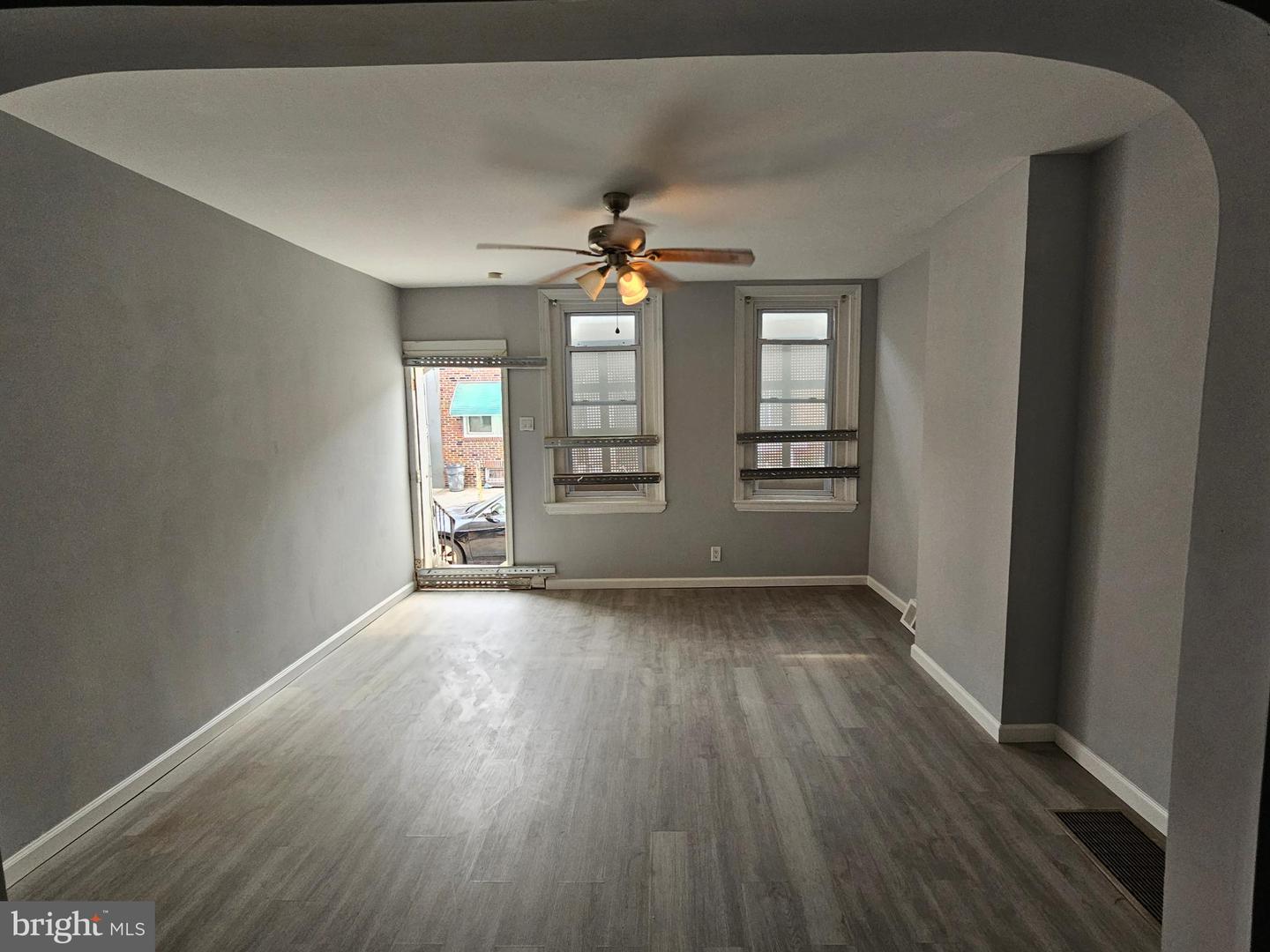 1847 E Lippincott St Property Photo 2