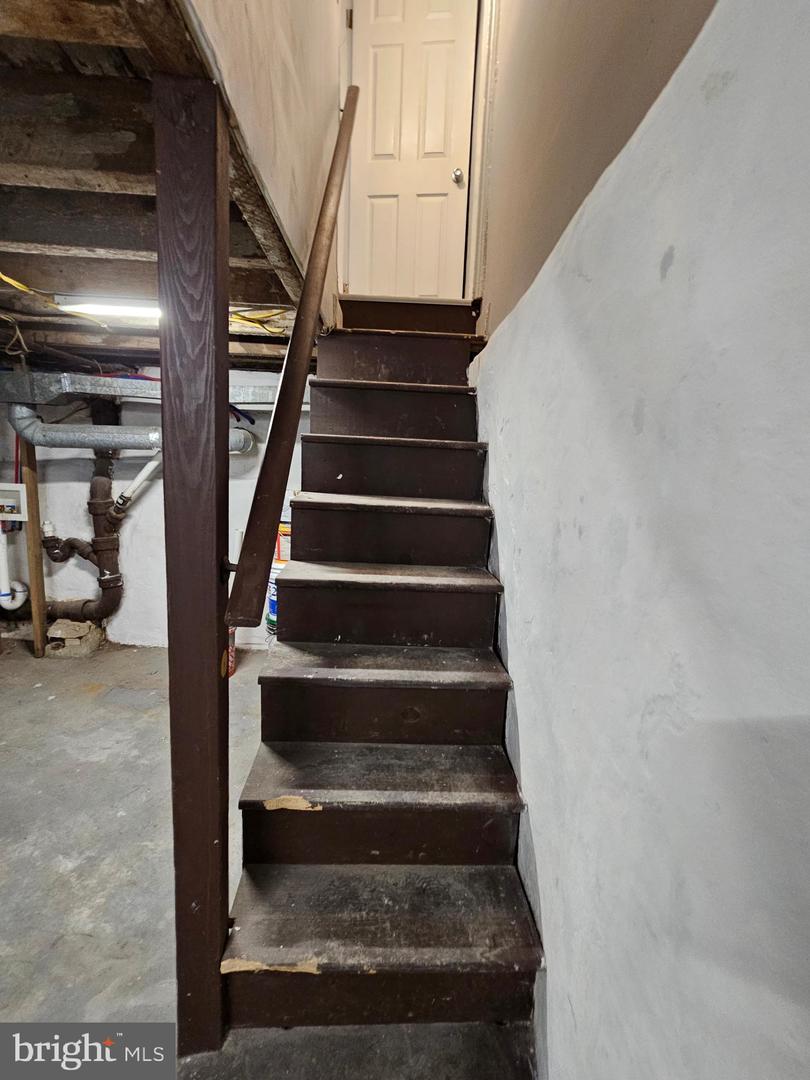 1847 E Lippincott St Property Photo 18