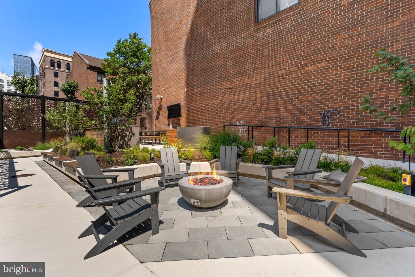 2034 Arch St #klw Property Photo 4
