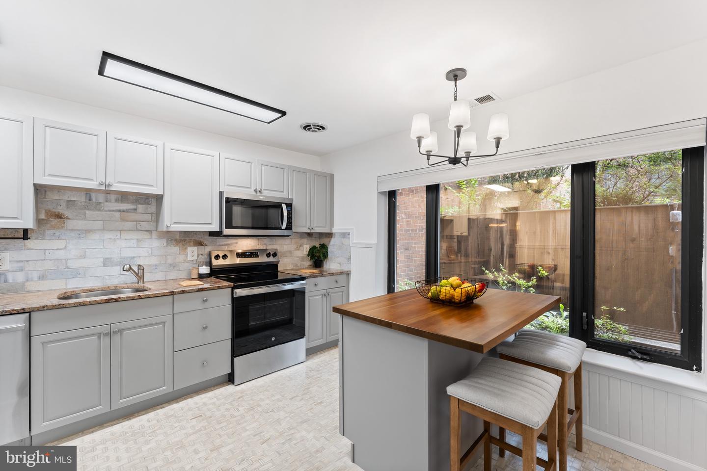 2034 Arch St #klw Property Photo 7