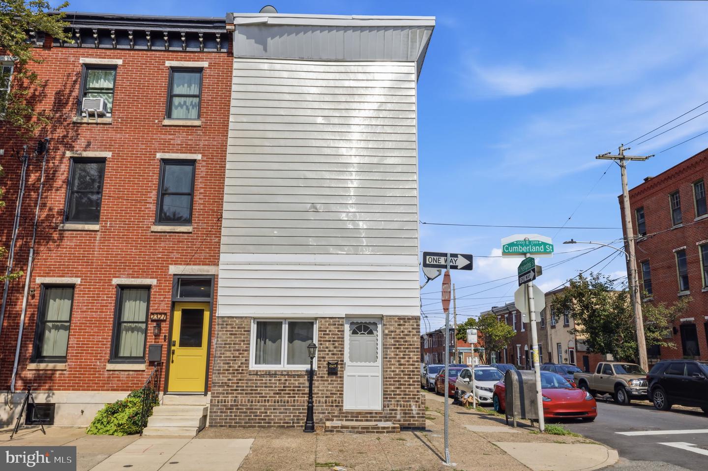 2329 E Cumberland St Property Photo 1