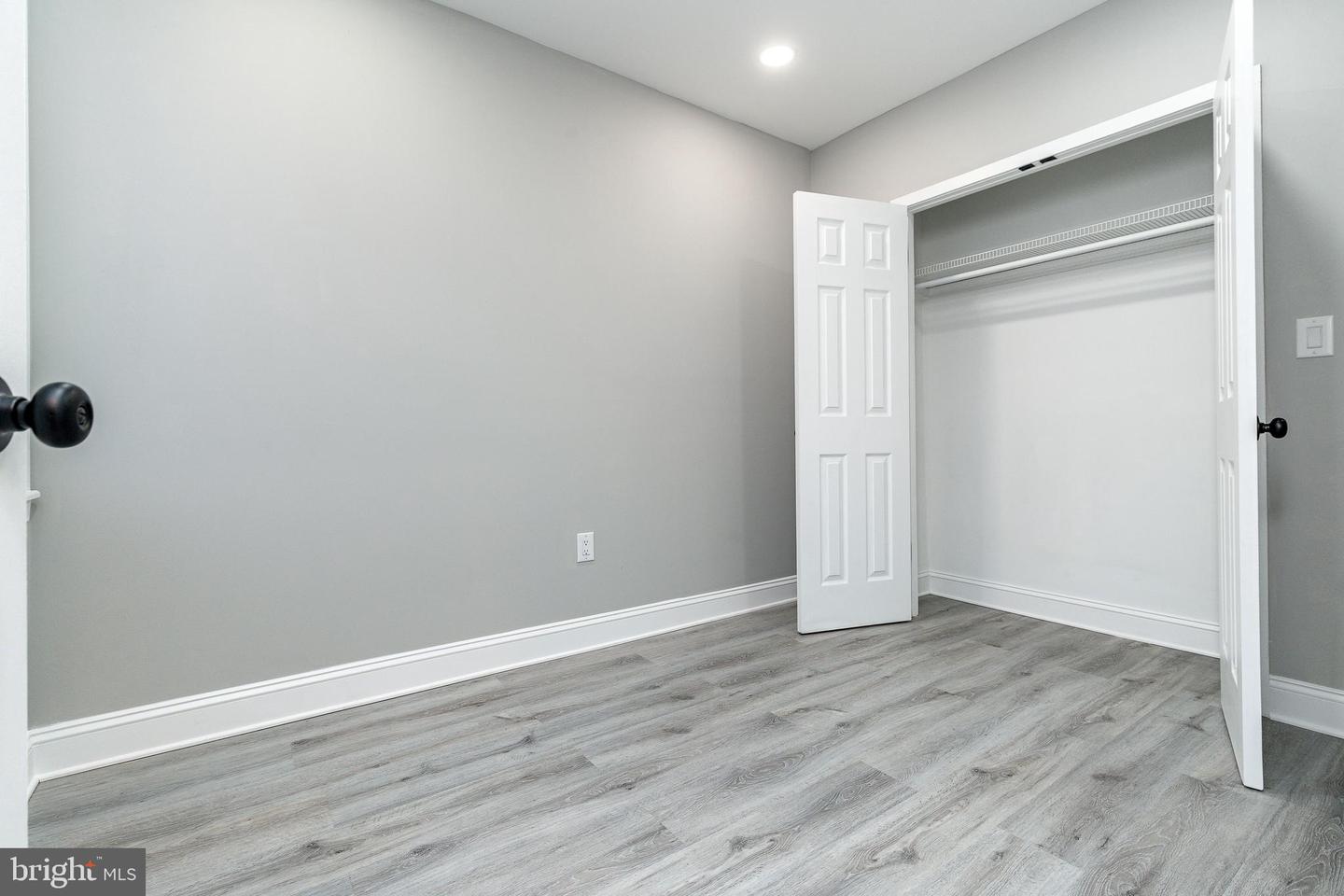 5208 Glenloch St Property Photo 13