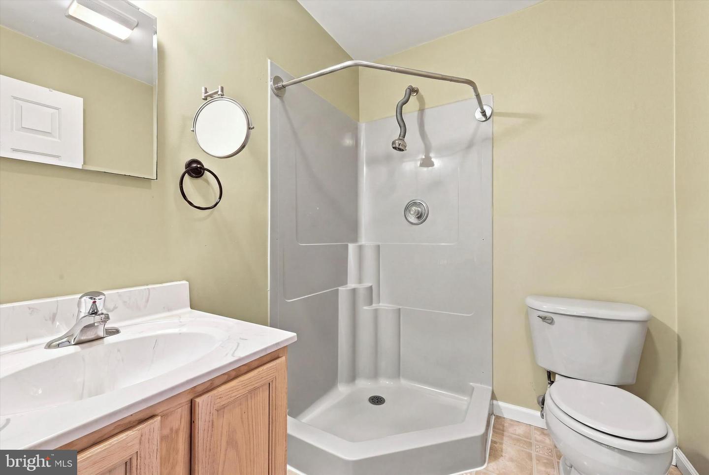 3528 Edgemont St Property Photo 13