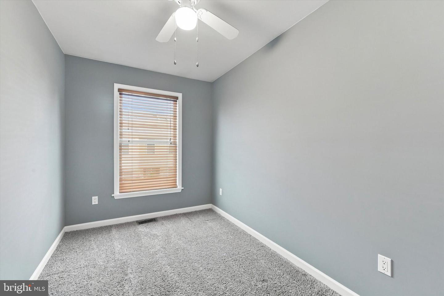 3528 Edgemont St Property Photo 14